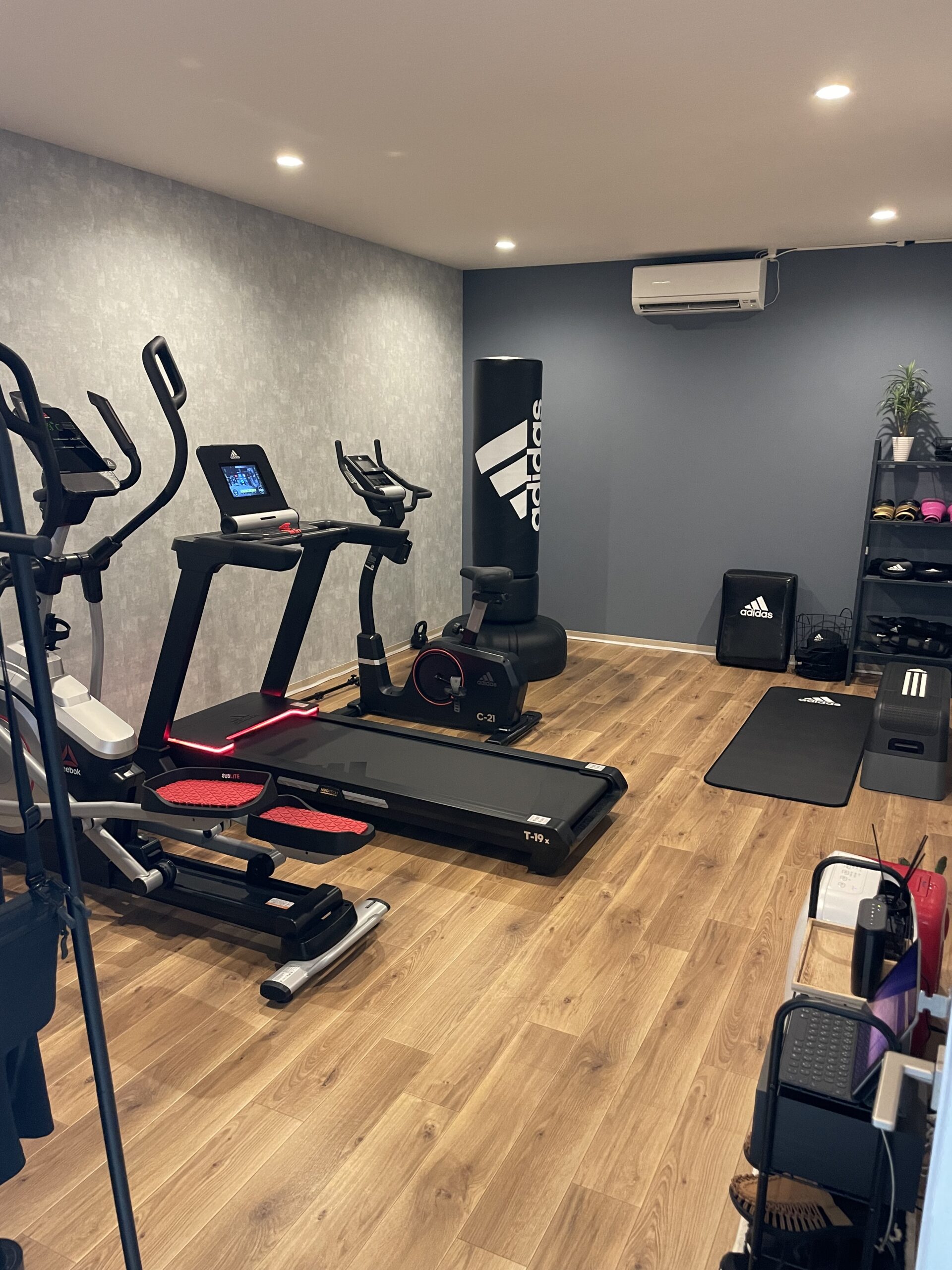 裸feel・ラフィール